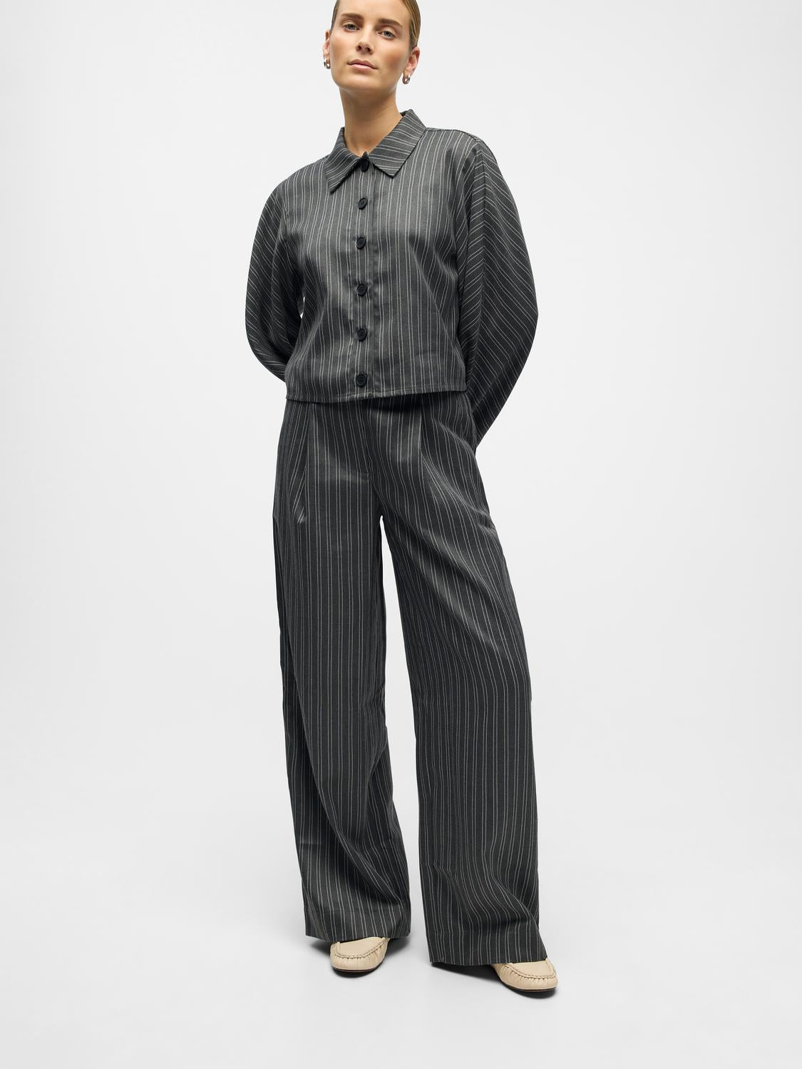 model_shot-detail